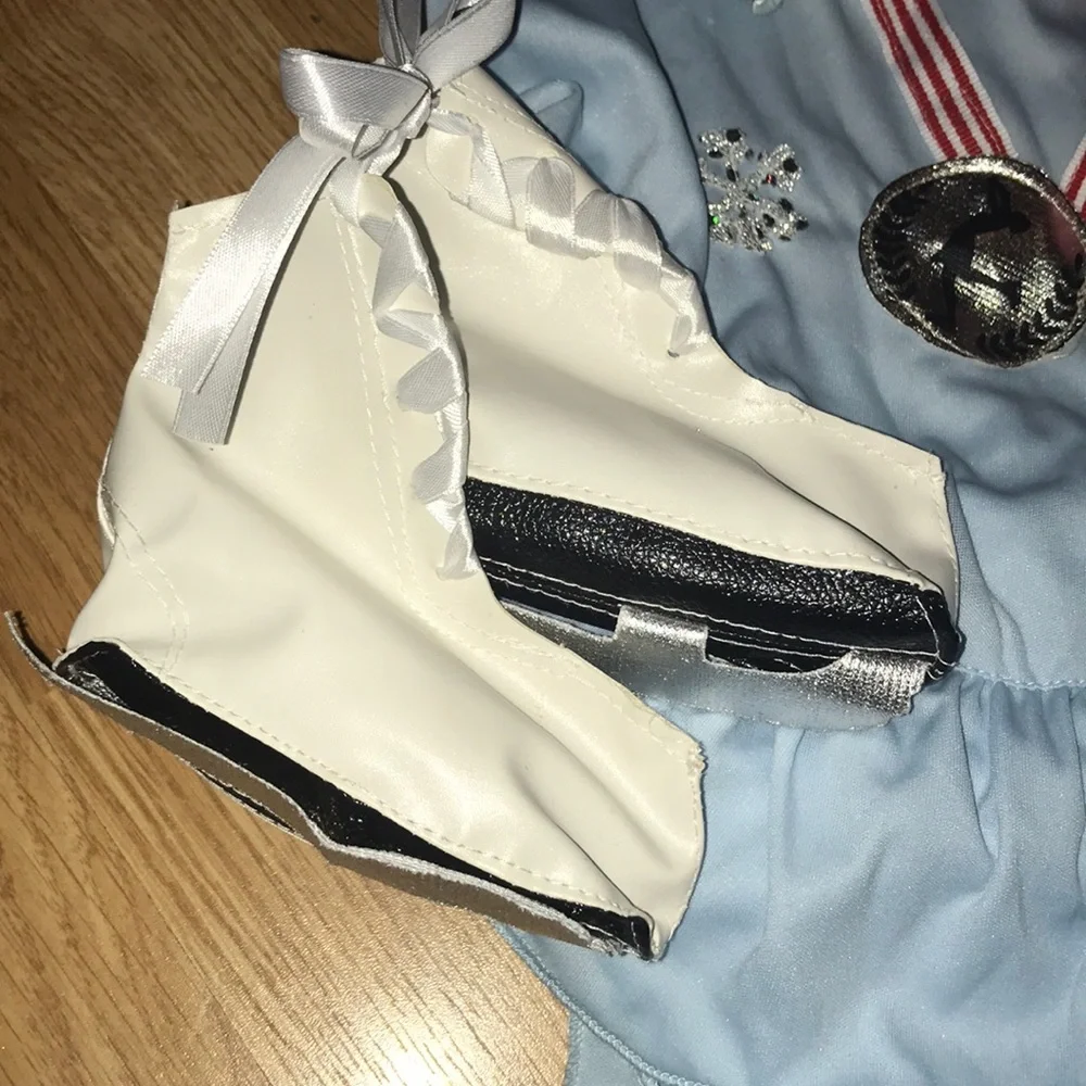 New Figure Skating costume in size 3/4 age